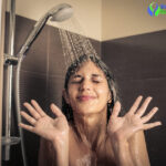 Mandi dengan Air Bersih